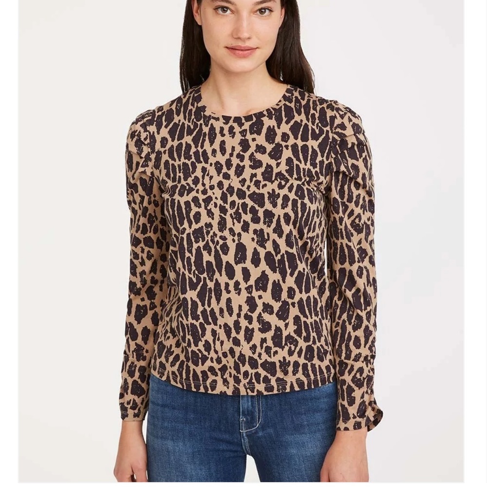 7 FOR ALL MANKIND
Puff Shoulder Printed Tee In Leopard (7N243B46)